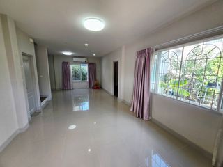 For sale 4 bedrooms house in Khlong Luang, Pathum Thani