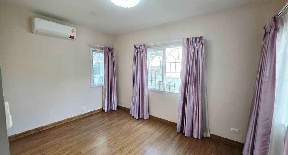 For sale 4 bedrooms house in Khlong Luang, Pathum Thani