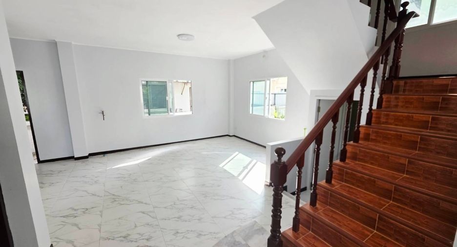 À vendre 4 chambres maison à Lam Luk Ka, Pathum Thani