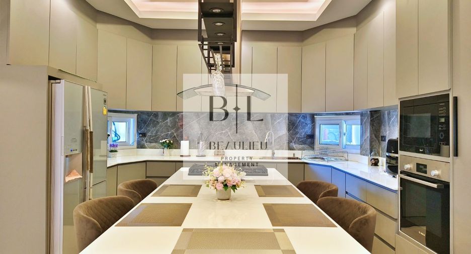 Haus zum Kauf mit 4 Zimmer in Bang Lamung, Chonburi