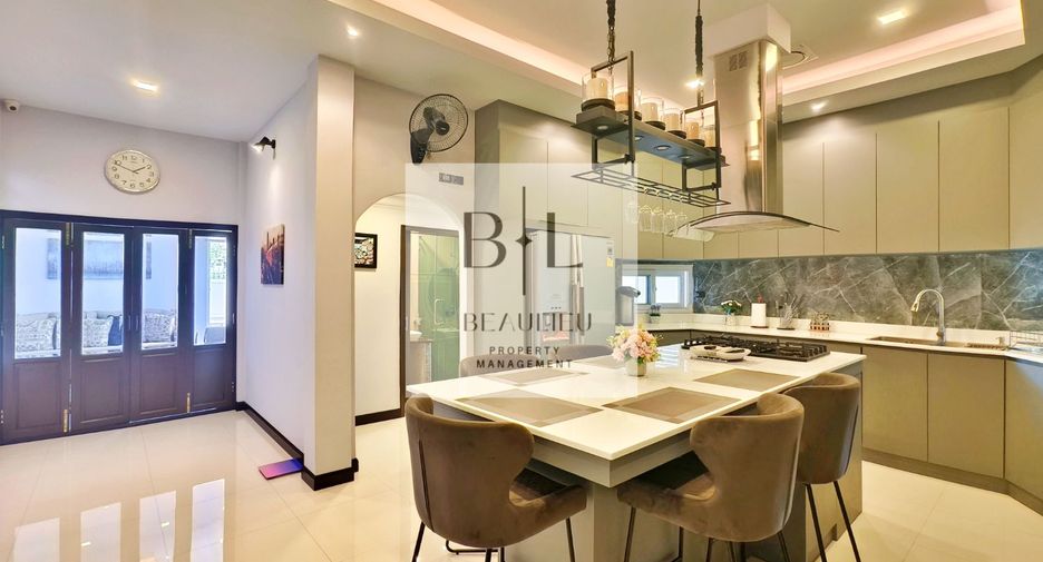 Haus zum Kauf mit 4 Zimmer in Bang Lamung, Chonburi