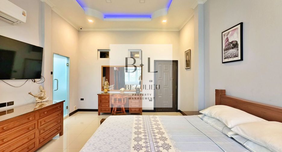 Haus zum Kauf mit 4 Zimmer in Bang Lamung, Chonburi