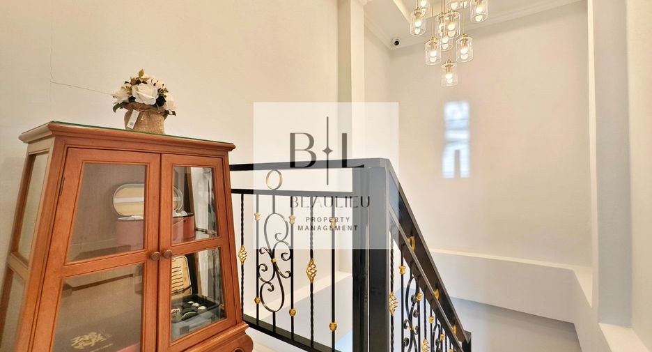Haus zum Kauf mit 4 Zimmer in Bang Lamung, Chonburi