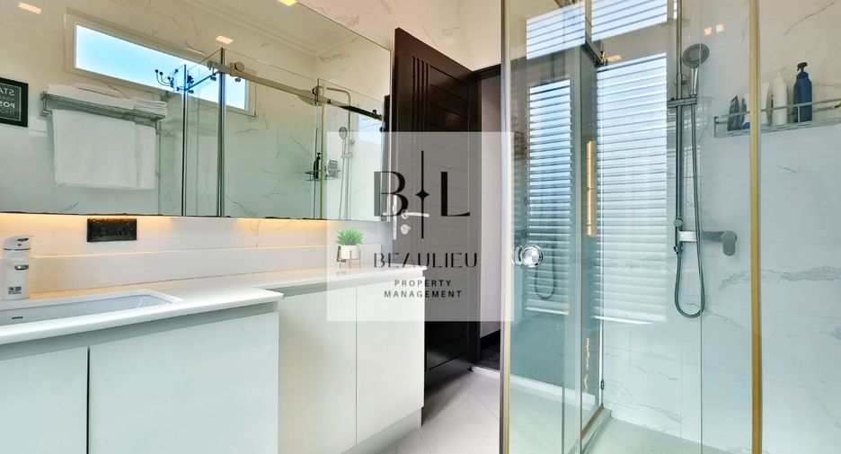 Haus zum Kauf mit 4 Zimmer in Bang Lamung, Chonburi