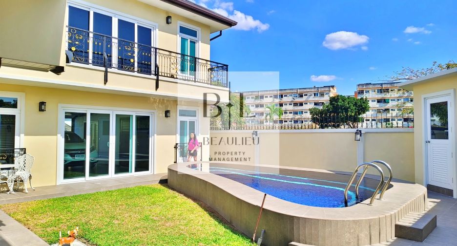 Haus zum Kauf mit 4 Zimmer in Bang Lamung, Chonburi