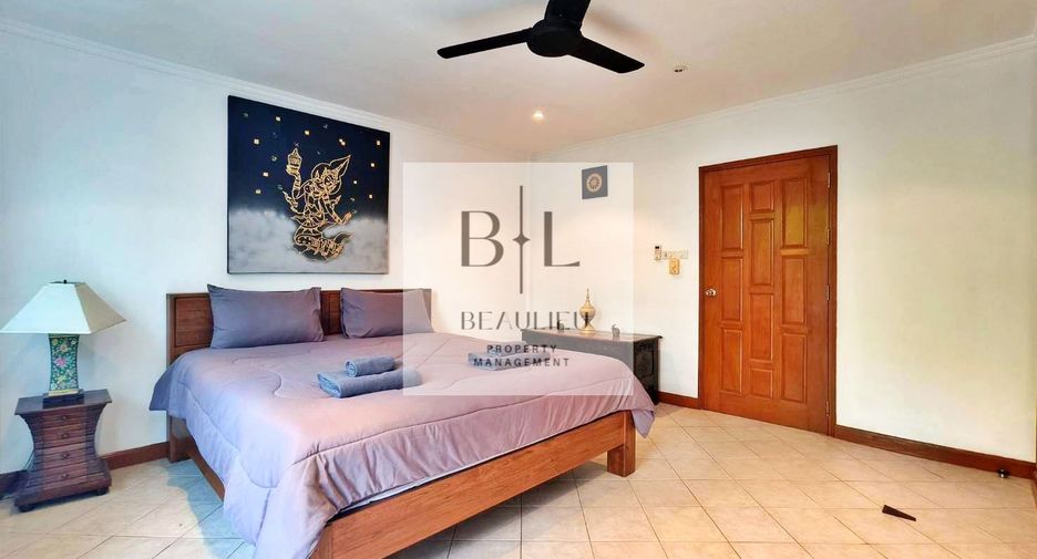 For sale 3 bedrooms townhouse in Bang Lamung, Chonburi