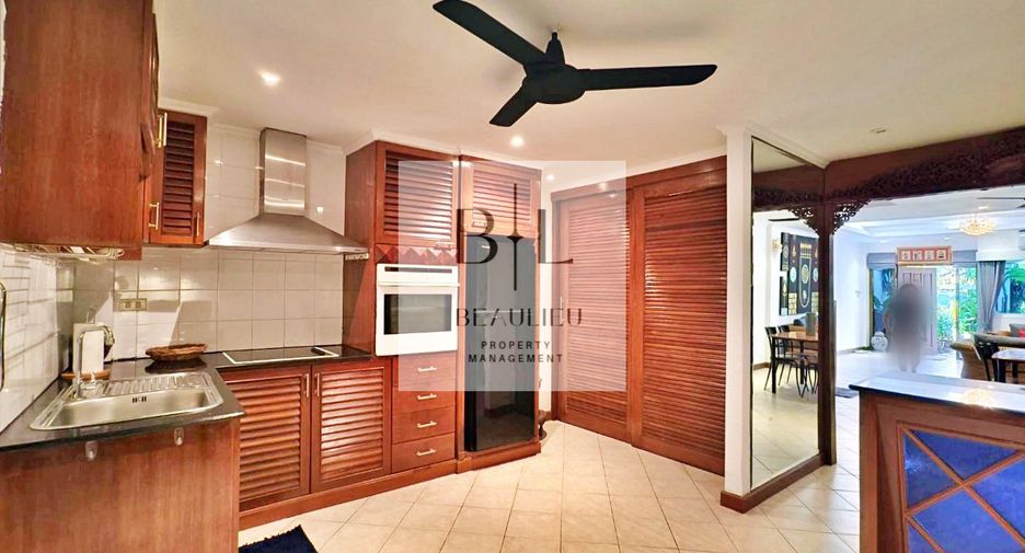 For sale 3 bedrooms townhouse in Bang Lamung, Chonburi
