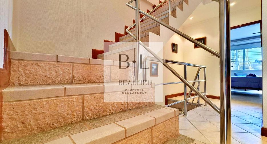 For sale 3 bedrooms townhouse in Bang Lamung, Chonburi