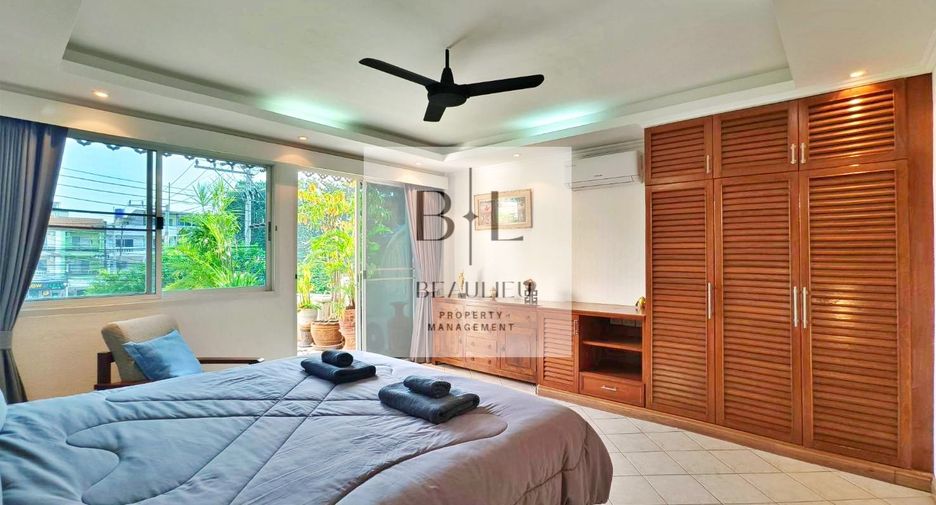 For sale 3 bedrooms townhouse in Bang Lamung, Chonburi