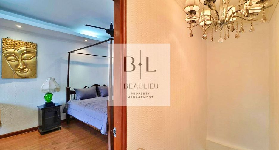 For sale 3 bedrooms townhouse in Bang Lamung, Chonburi