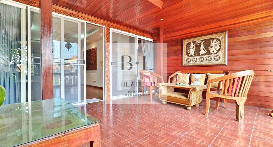 For sale 3 bedrooms townhouse in Bang Lamung, Chonburi