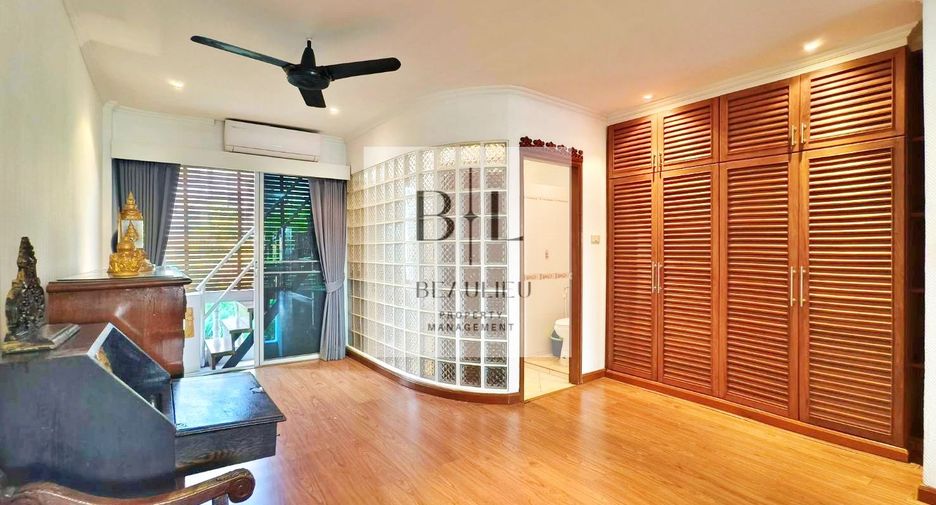 For sale 3 bedrooms townhouse in Bang Lamung, Chonburi