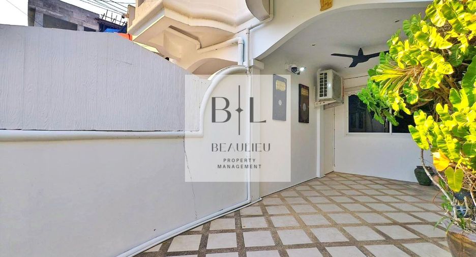 For sale 3 bedrooms townhouse in Bang Lamung, Chonburi