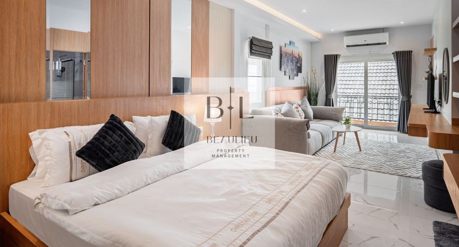 For sale 4 bedrooms house in Bang Lamung, Chonburi