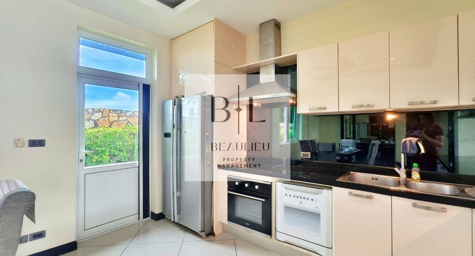 Casa en venta de 4 habitaciones en Bang Lamung, Chonburi