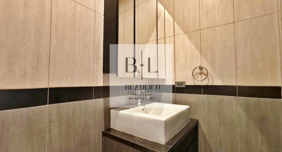 Casa en venta de 4 habitaciones en Bang Lamung, Chonburi