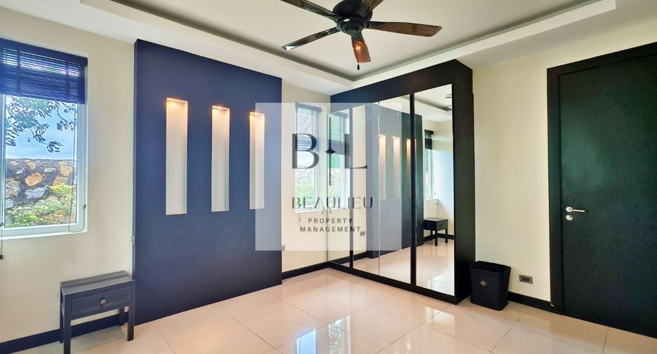 Casa en venta de 4 habitaciones en Bang Lamung, Chonburi