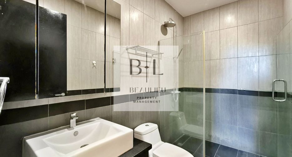 Casa en venta de 4 habitaciones en Bang Lamung, Chonburi