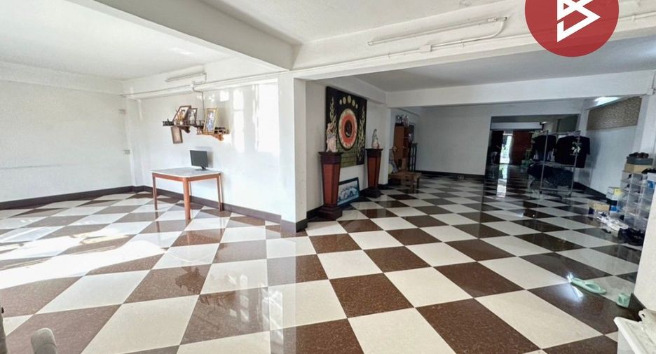 For sale 4 bedrooms retail Space in Rat Burana, Bangkok