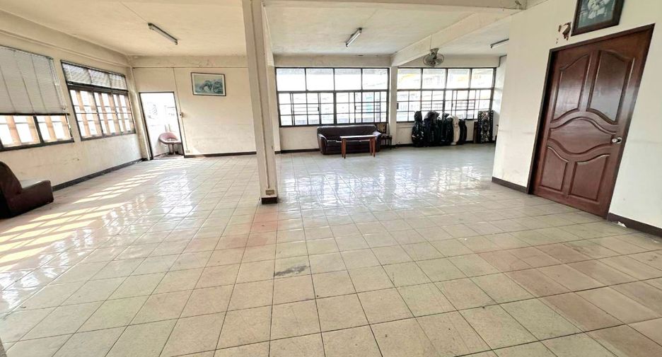 For sale 4 bedrooms retail Space in Rat Burana, Bangkok