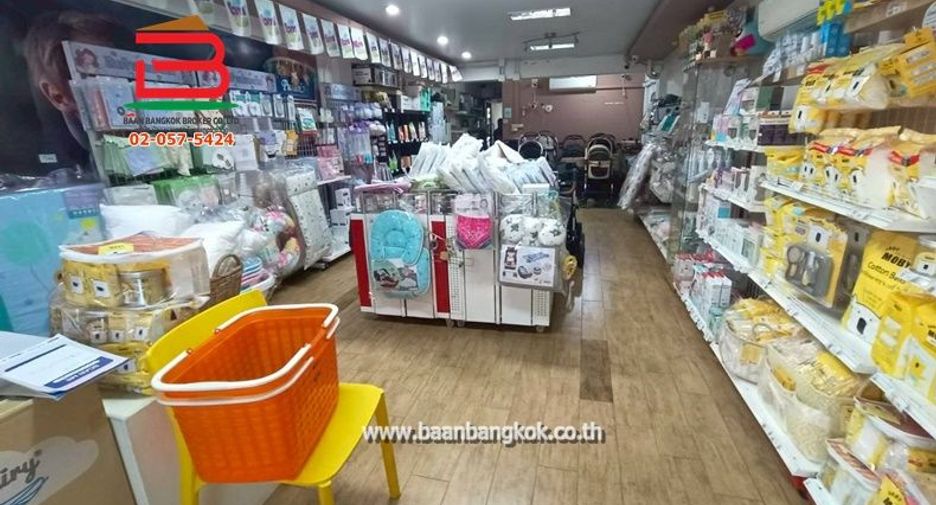 For sale retail Space in Wang Thonglang, Bangkok