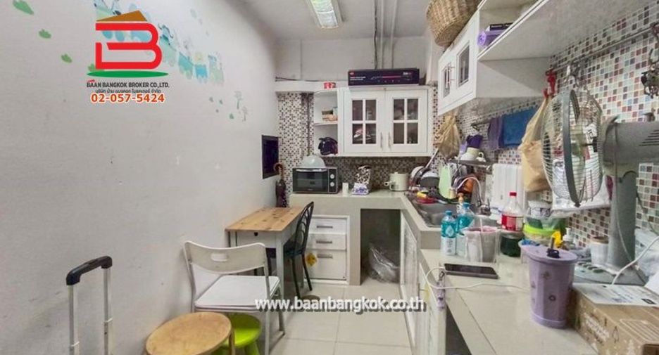 For sale retail Space in Wang Thonglang, Bangkok