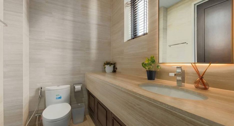 For rent and for sale 3 bedrooms condo in Khlong Toei, Bangkok