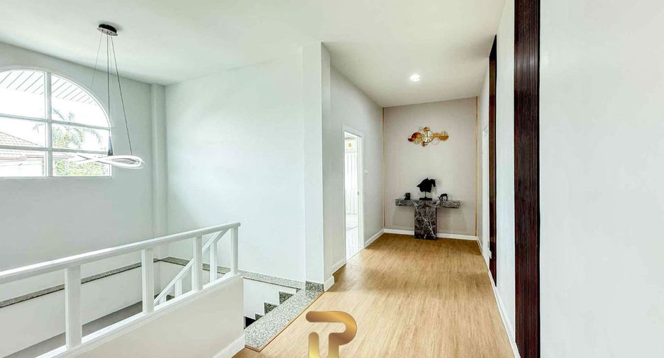 For sale 4 bedrooms villa in Bang Lamung, Chonburi