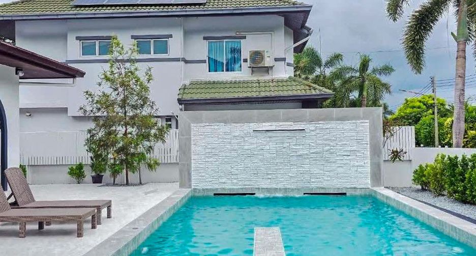 For sale 4 bedrooms villa in Bang Lamung, Chonburi