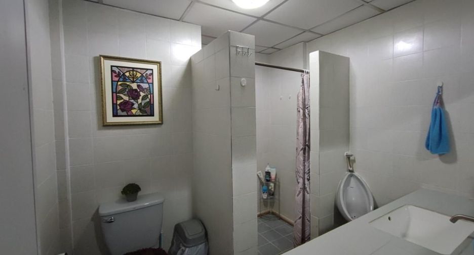 For sale 5 bedrooms house in Bang Phlat, Bangkok