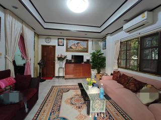 For sale 5 ベッドルーム house in Bang Phlat, Bangkok