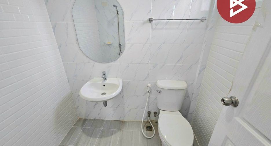 Продажа 3 спальни таунхаус в Sam Phran, Накхонпатхом
