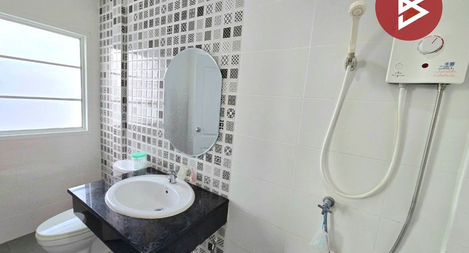 Продажа 3 спальни таунхаус в Sam Phran, Накхонпатхом