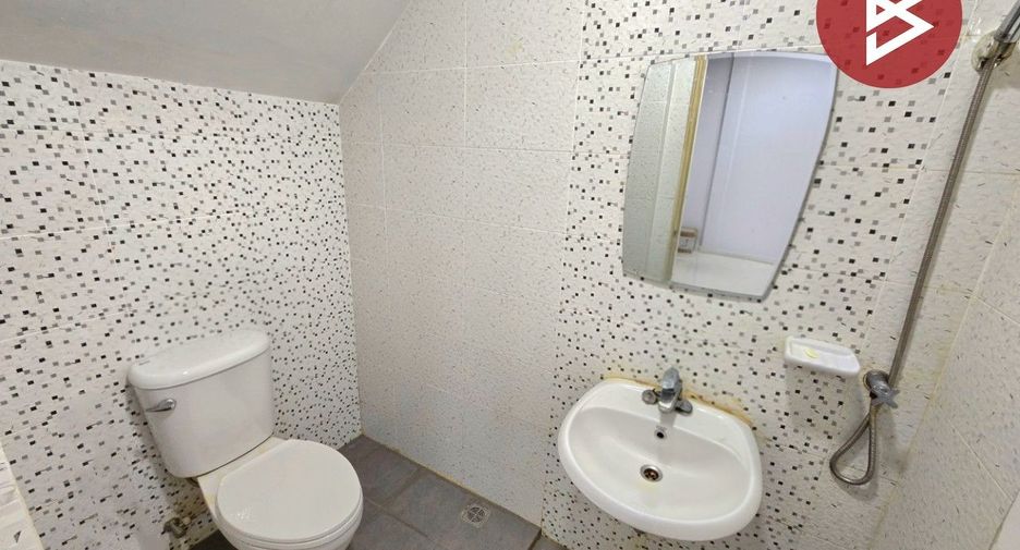 Продажа 3 спальни таунхаус в Sam Phran, Накхонпатхом