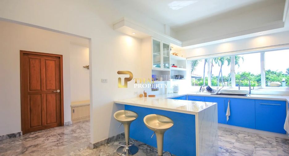 For sale 4 bedrooms villa in Hua Hin, Prachuap Khiri Khan