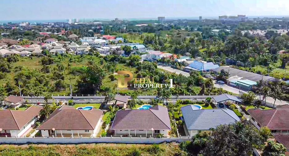 For sale 4 bedrooms villa in Hua Hin, Prachuap Khiri Khan
