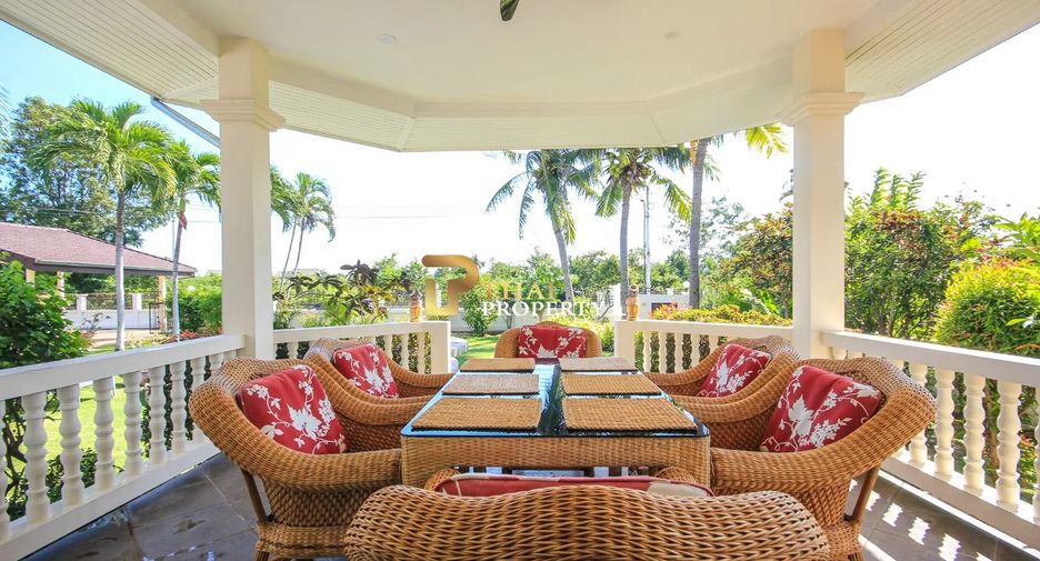 For sale 4 bedrooms villa in Hua Hin, Prachuap Khiri Khan
