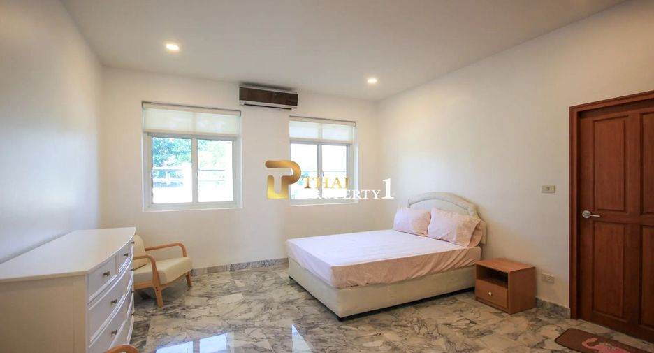For sale 4 bedrooms villa in Hua Hin, Prachuap Khiri Khan