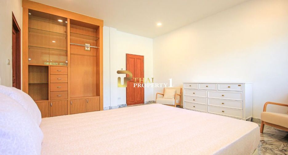 For sale 4 bedrooms villa in Hua Hin, Prachuap Khiri Khan