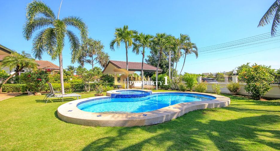 For sale 4 bedrooms villa in Hua Hin, Prachuap Khiri Khan