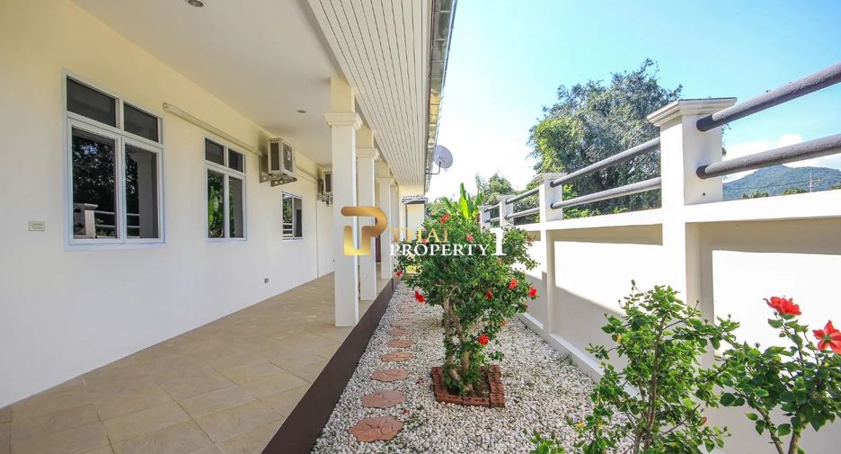 For sale 4 bedrooms villa in Hua Hin, Prachuap Khiri Khan