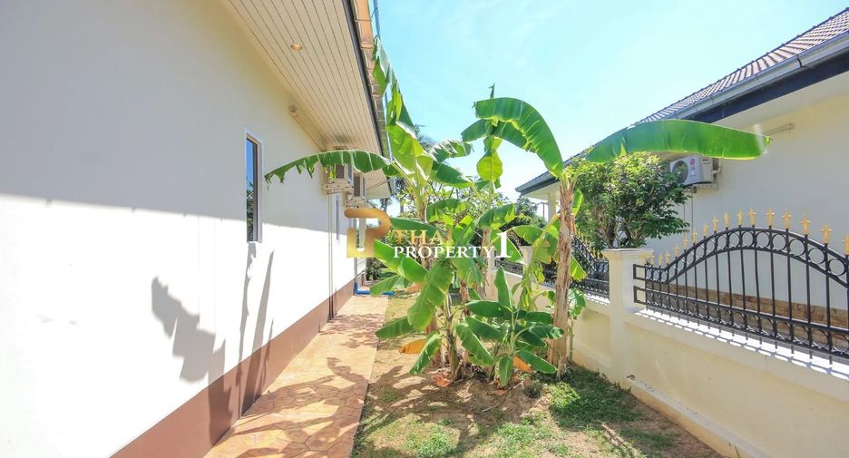 For sale 4 bedrooms villa in Hua Hin, Prachuap Khiri Khan