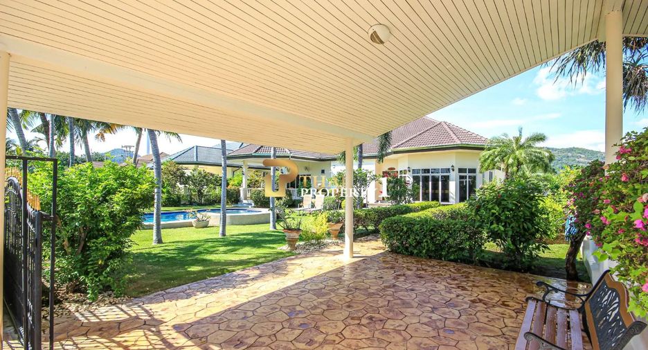 For sale 4 bedrooms villa in Hua Hin, Prachuap Khiri Khan
