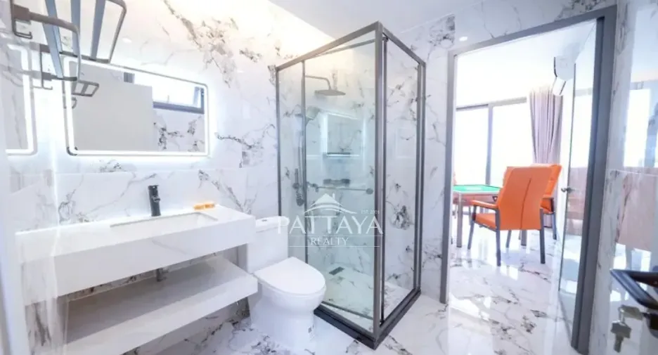 For sale 4 bedrooms villa in Bang Lamung, Chonburi
