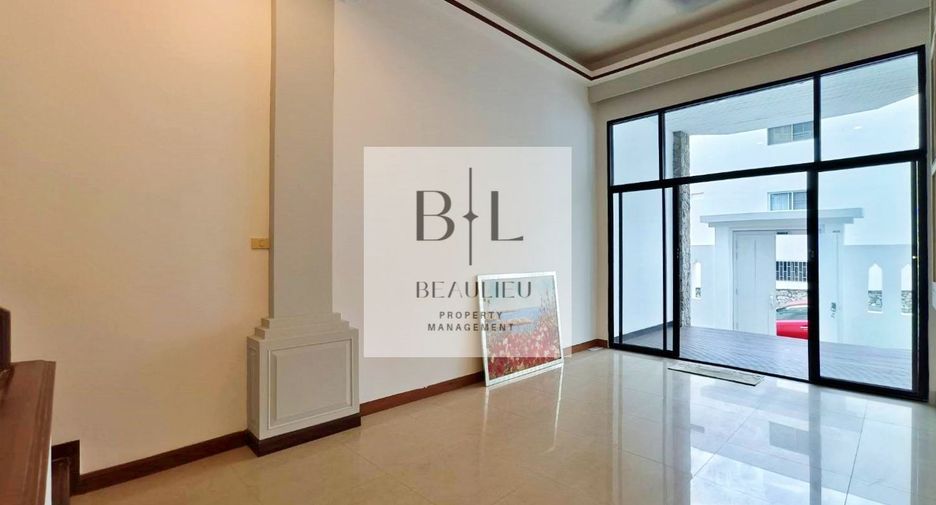 For sale 8 bedrooms townhouse in Bang Lamung, Chonburi