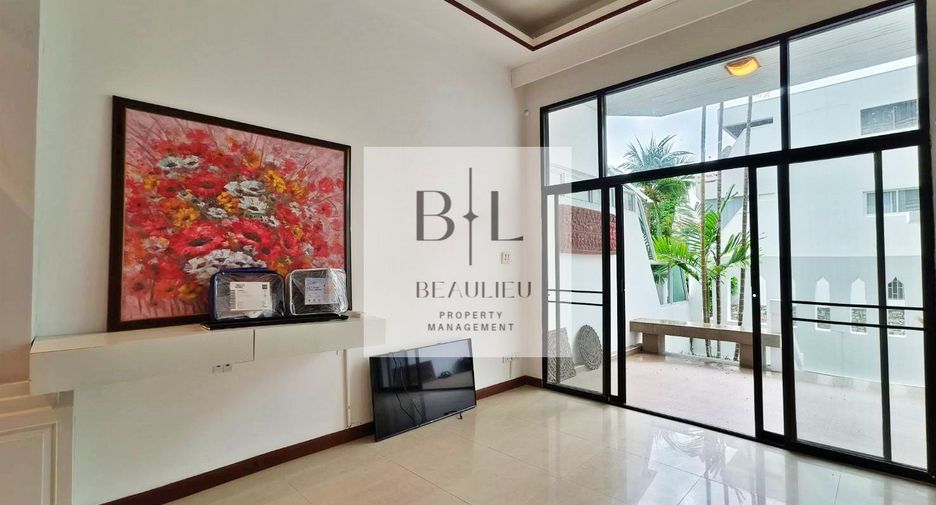 For sale 8 bedrooms townhouse in Bang Lamung, Chonburi
