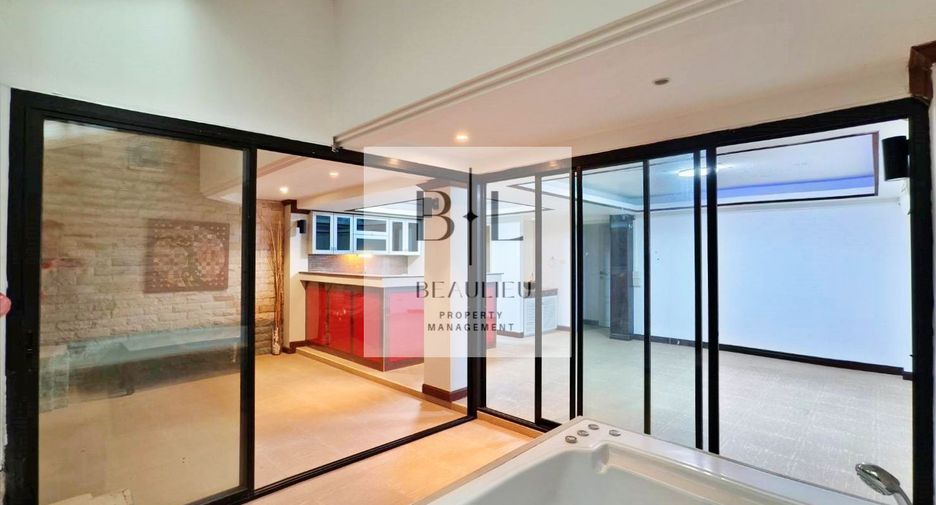 For sale 8 bedrooms townhouse in Bang Lamung, Chonburi