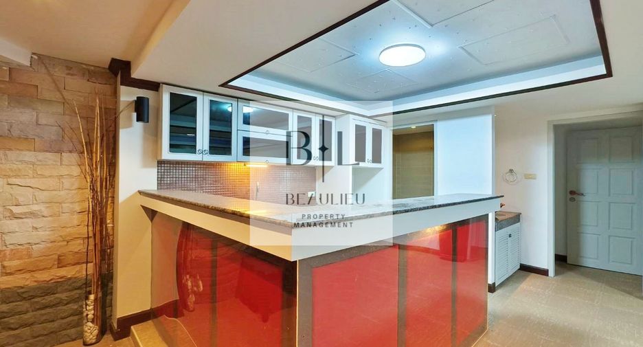 For sale 8 bedrooms townhouse in Bang Lamung, Chonburi