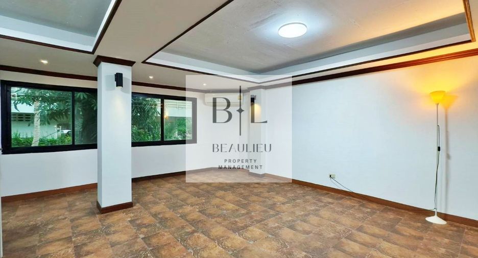 For sale 8 bedrooms townhouse in Bang Lamung, Chonburi