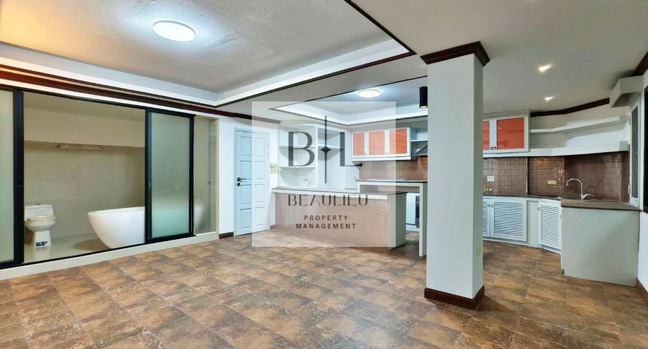 For sale 8 bedrooms townhouse in Bang Lamung, Chonburi